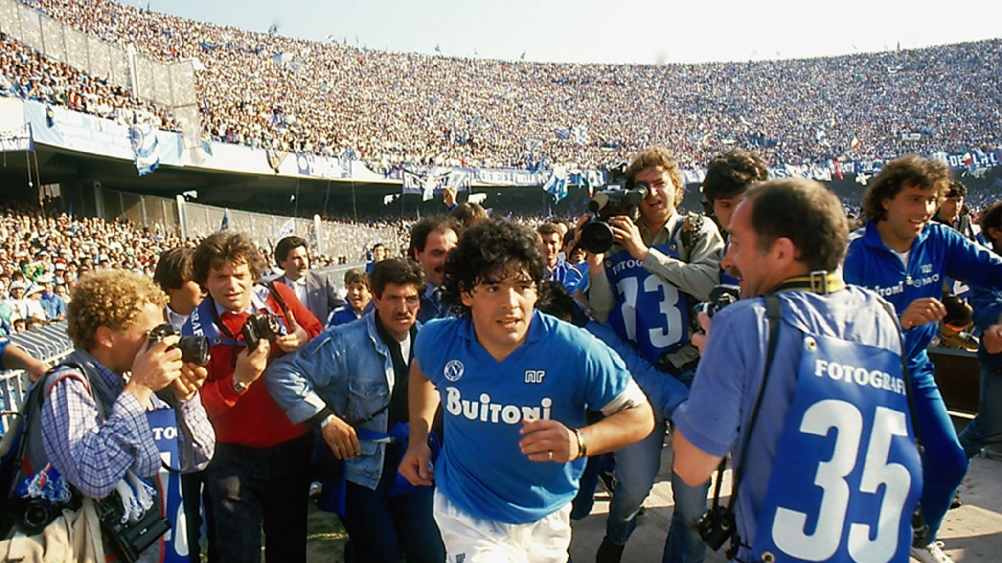 su-kien-lich-su-maradona-mat-nam-nao-109